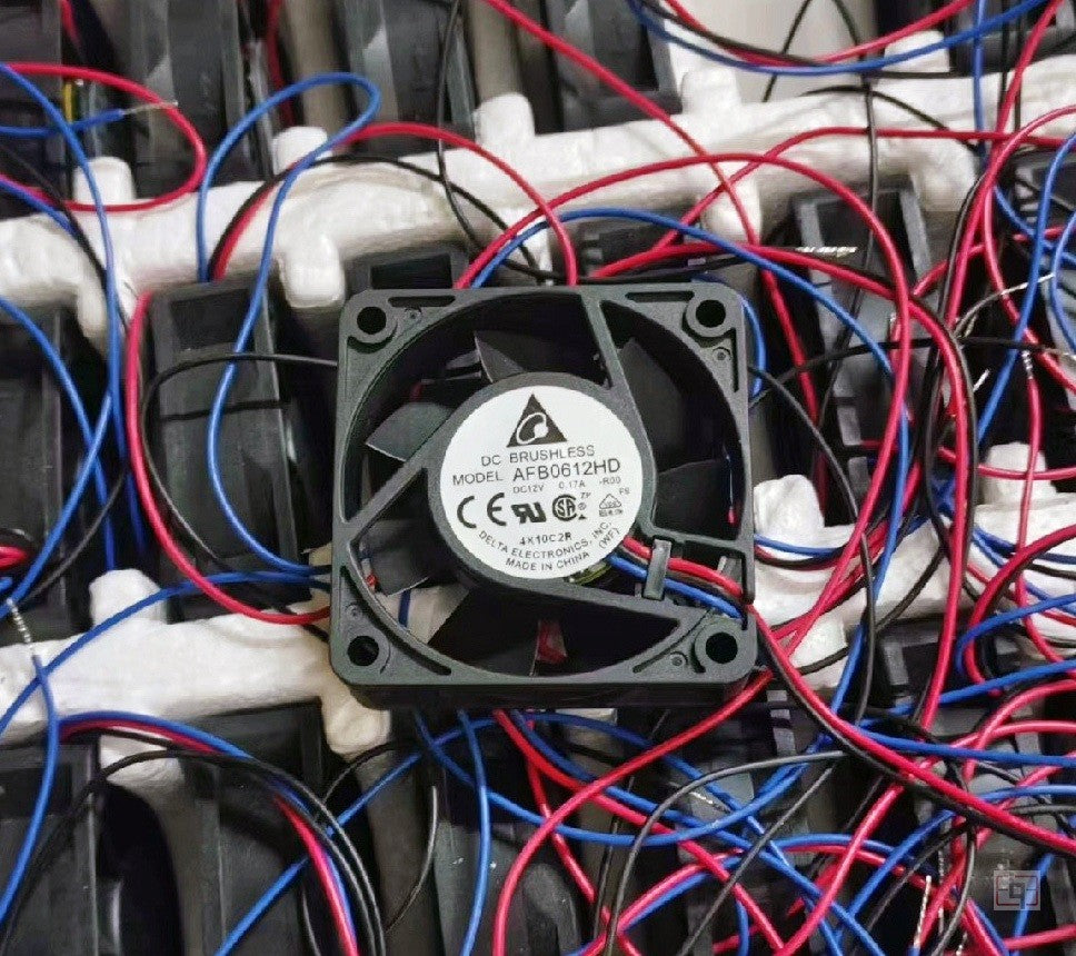 DELTA AFB0612HD AFB0612HD-R00 12V 0.17A 2wires 3wires Cooling Fan